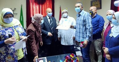 وكيل صحة الشرقية يكرم الفريق الطبى لههيا بعزل مستشفى بلبيس
