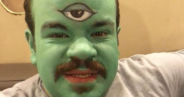 "لازم نخلى عينينا فى وسط راسنا" محمد عبد الرحمن فى صورة جديدة