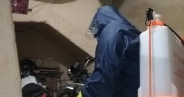 "معا ضد الكورونا" تواصل تعقيم المنازل ومساعدة المصابين بأسوان