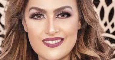 "مش نظرة وابتسامة "سبب دخول سيمون عالم المسرح .. فى عيد ميلادها 