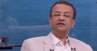أستاذ أمراض جلدية يحذر من الإفراط فى استخدام الكلور لتطهير اليدين