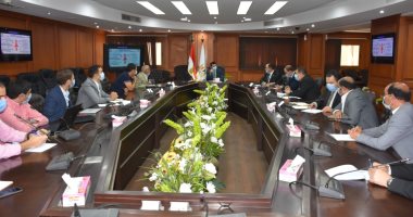 وزير الرياضة يناقش استعدادات استضافة مصر لبطولة العالم لليد مع اللجنة المنظمة