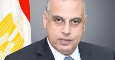 محافظ سوهاج: تشكيل لجنة لتقييم المرشحين لبرنامج "المسئول الحكومى المحترف"
