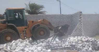 محافظ بنى سويف: إزالة 21 حالة تعدى على الأرض الزراعية بمركز الفشن 