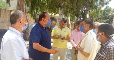 رئيس مدينة رفح بشمال سيناء يتفقد مقر لجنة امتحان الثانوية العامة