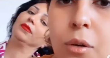 وفاء عامر لشقيقتها أيتن: "لازم تاخدي اسبرين دمك لزج "..والأخيرة ترد:أنا سكر