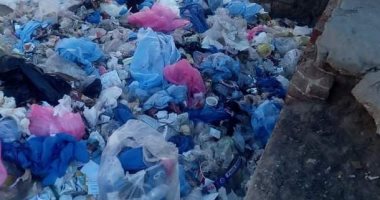 كارثه بالمحلة.. كمامات وبدل العزل بالشوراع.. رئيس المدينة: سنحاسب من ألقاها