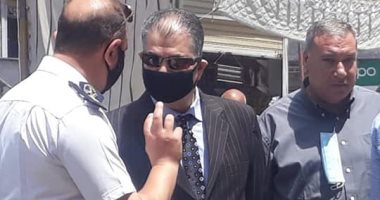 صور.. السكرتير المساعد الجديد للإسكندرية يقود حملة مكبرة لإزالة 21 كشك مخالف