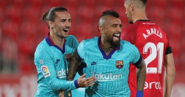 ارتورو فيدال يتفوق على نجوم الدوري الإسباني برقم مميز