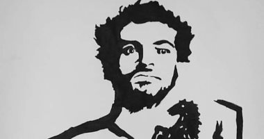 ميرنا تشارك برسومات فنية وبورترية تبرز موهبتها فى الرسم