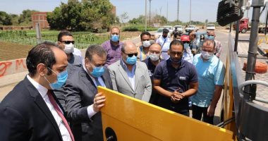 صور.. محافظ المنوفية : تشغيل معدات وحدة التدخل السريع الجديدة لرفع القمامة