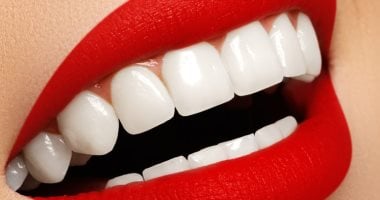 "ابتسم من قلبك ووفر البوتوكس".. قوة الابتسامة أحدث روتين للعناية بالبشرة 