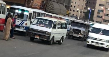 قارئ يشكو تعطيل حركة المرور فى الاتجاهين بسبب سائقى الميكروباص بالوراق