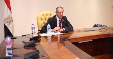 وزير الاتصالات: موقع رئاسة الجمهورية يقدم بثا مباشرا لافتاحات الرئيس السيسى