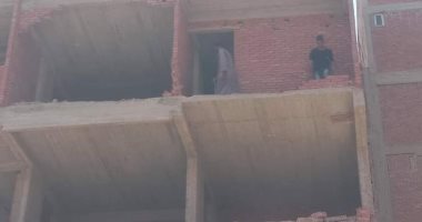 صور.. إزالة 3 عقارات مخالفة بمدينة الخصوص فى القليوبية