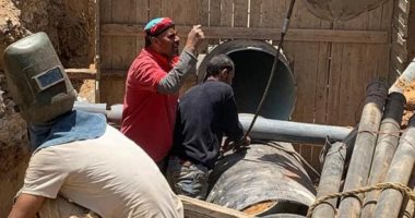 "مياه الجيزة" تحول الخطوط المعارضة مع مشروع المترو بشارع المطار.. صور