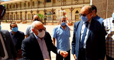 ⁩محافظ بورسعيد يشهد بيانًا عمليًا لنموذج لجنة امتحان الثانوية العامة.. صور 