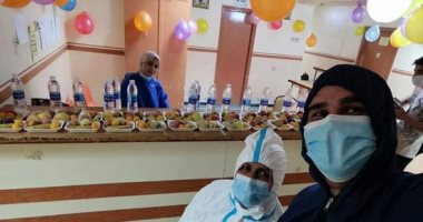 مستشفى الأحرار للعزل تزين بالبلايين و توزع أطباق فواكه ومشروبات للمرضي.. صور