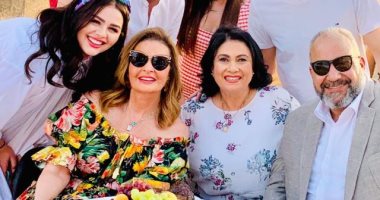 يسرا تهنئ بيومى فؤاد بعيد ميلاده: السنة دى كنت محظوظة إن احنا اشتغلنا مع بعض