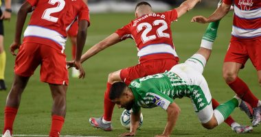 غرناطة يخطف تعادلا قاتلا من بيتيس فى مباراة مجنونة بالدوري الإسباني