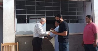 رئيس مدينة الحسينية بالشرقية يتابع منافذ بيع السجائر لضبط الأسعار