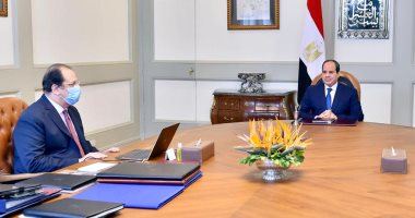 السيسى يجتمع برئيس المخابرات العامة لبحث تطورات الأزمة الليبية وجهود إنهاء أزمة المصريين المحتجزين وتأمين وصولهم.. الرئيس يوجه ببذل أقصى الجهد للحفاظ على الأمن وتوفير الأمان للمواطنين