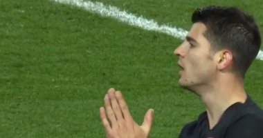 ما جاش من ساعتها.. دوري الأبطال يداعب لاعب اتلتيكو مدريد.. فيديو وصور