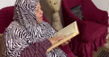 الابتسامة والضحكة الحلوة وقربها من أبنها.. سر حب وجماهيرية اليوتيوبر الراحلة ماما سناء  