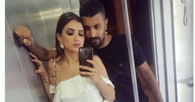 مى عمر لزوجها المخرج محمد سامى: لا يهم ما ينتظرني طالما أنك ورائي دائما