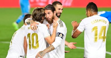 ريال مدريد يتخطى فالنسيا بثلاثية مثيرة فى الدوري الاسباني.. فيديو