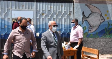 محافظ بورسعيد يفتتح المركز النموذجى التموينى المطور ببورفؤاد بعد تطويره.. صور 
