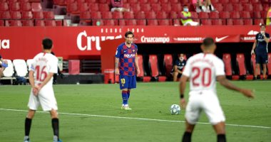 إشبيلية يقدم هدية إلى ريال مدريد ويُسقط برشلونة بالتعادل في الدوري الإسباني