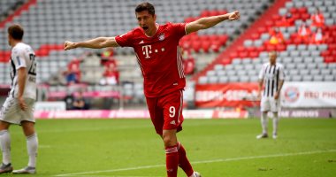 ليفركوزن ضد البايرن.. ليفاندوفسكى يضيف ثالث أهداف البافارى بالدقيقة 59