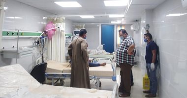 قبل بدء امتحانات الثانوية العامة والأزهرية بساعات.. انقلاب ميكروباص بطريق الشلاتين.. الحادث يسفر عن وفاة مراقب ووكيل لجنة الشهادة الأزهرية بحلايب وآخر.. و15مصابا بينهم 7ملاحظين... ورئيس المدينة يكشف سبب الواقعة