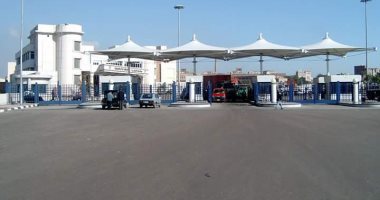 ميناء الإسكندرية يواصل تطهير وتعقيم السفن والأرصفة لمواجهة كورونا