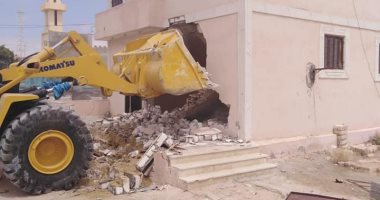 صور.. تنفيذ 17 قرار إزالة للتعدى على أراضى الدولة بالإسكندرية