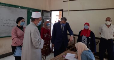 مدير عام التأمين الصحى ببنى سويف يتفقد لجان امتحانات الثانوية العامة والأزهرية