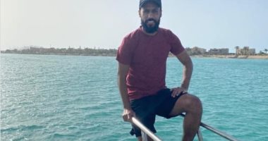 حسام عاشور يستمتع بوقته على "يخت" فى وسط البحر بعد غيابه عن "مسحة" الأهلى