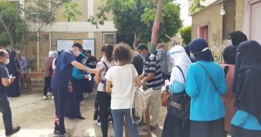 طلاب الثانوية العامة يتوافدون على اللجان بالشرقية استعدادا لامتحان الديناميكا