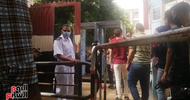 صور ..لجان الثانوية العامة بمنشأة القناطر تمنع دخول الطلبة دون المرور من بوابات التعقيم
