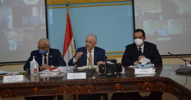 وزير التعليم يتابع سير عمليات امتحانات الثانوية العامة من غرفة عمليات الوزارة 