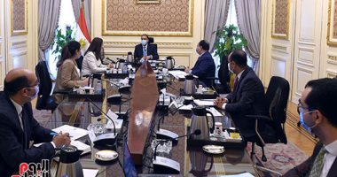 مدبولى: بدل انتقال وشقق بمدينة بدر والعاصمة الإدارية بتيسرات فى السداد
