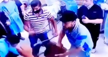 أهل مريض يعتدون على الأطقم الطبية والأمن بمستشفى دمياط الجامعى.. فيديو 
