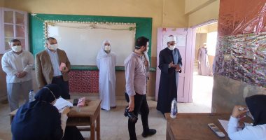 وكيل الأزهر يرفض تواجد مراقب بالجلباب داخل لجنة بامتحانات الثانوية الأزهرية 