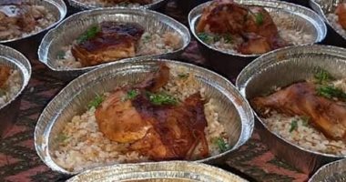 صور.. شباب قرية المريس بالأقصر يدعمون حالات العزل المنزلى بـ"مطبخ الخير"