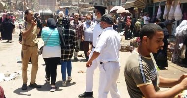 صور.. حملة مكبرة لشرطة المرافق لرفع الاشغالات بشوارع المحلة