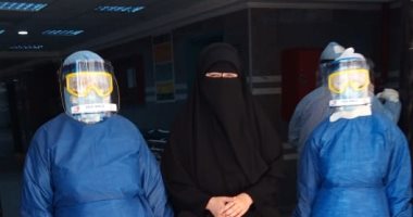 صور.. خروج 83 حالة من مستشفيات العزل بالشرقية عقب شفاءهم من كورونا