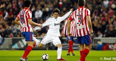 جول مورنينج.. كاكا يقصف مرمى أتلتيكو مدريد في الديربي