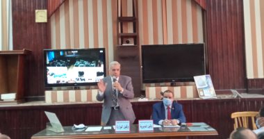 تعليم القليوبية : تطبيق الإجراءات الاحترازية وحرم أمن أمام لجان الثانوية