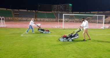 المصرى يجهز ملعبه استعدادا لاستقبال التدريبات الجماعية